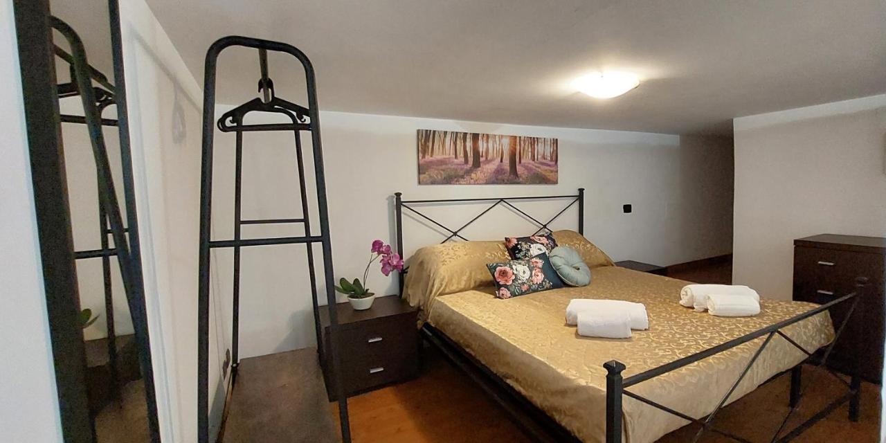 Gemelli Holidays -2 Easy Lofts, Groundfloor With Courtyard, Mezzanine Bedroom, Baby & Pet Friendly, Near Monte Mario Station Connecting To Center In 20 Minutes, 2 Steps From Bus, Groceries, Restaurants, Park, Cycle Path - Warm Guest Care In 4 Languag מראה חיצוני תמונה