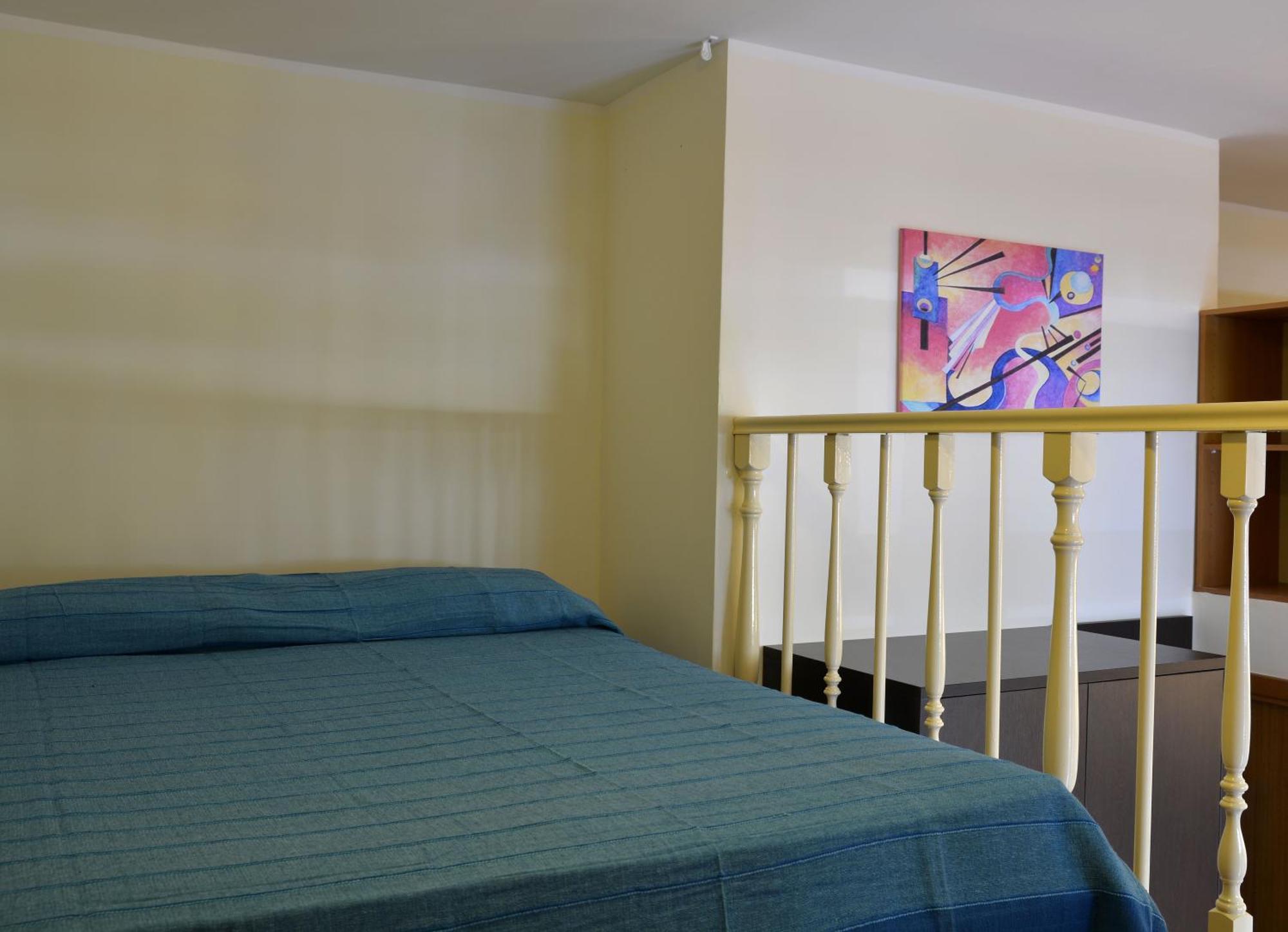 Gemelli Holidays -2 Easy Lofts, Groundfloor With Courtyard, Mezzanine Bedroom, Baby & Pet Friendly, Near Monte Mario Station Connecting To Center In 20 Minutes, 2 Steps From Bus, Groceries, Restaurants, Park, Cycle Path - Warm Guest Care In 4 Languag מראה חיצוני תמונה