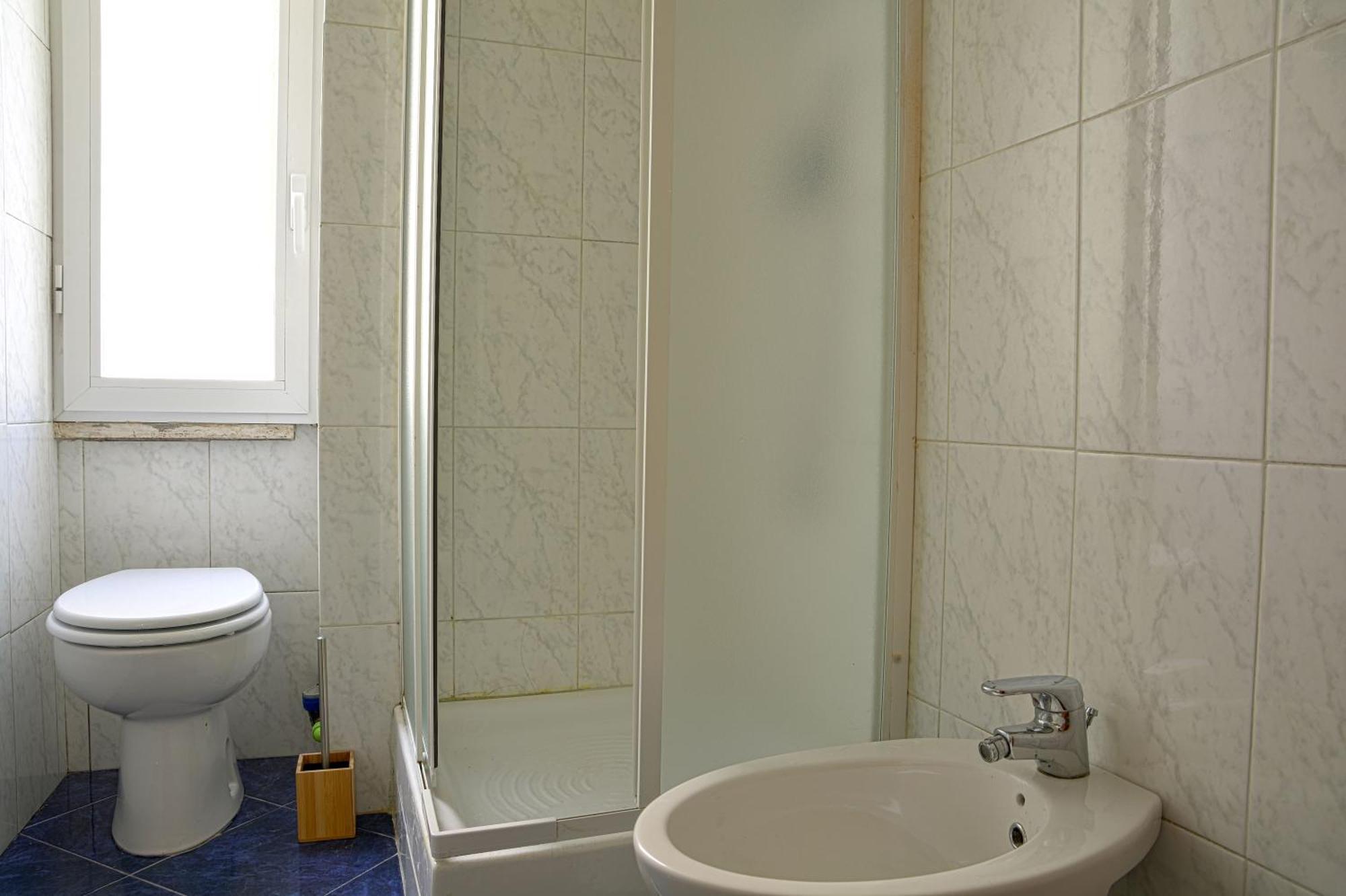 Gemelli Holidays -2 Easy Lofts, Groundfloor With Courtyard, Mezzanine Bedroom, Baby & Pet Friendly, Near Monte Mario Station Connecting To Center In 20 Minutes, 2 Steps From Bus, Groceries, Restaurants, Park, Cycle Path - Warm Guest Care In 4 Languag מראה חיצוני תמונה